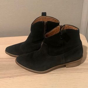 GUC Madewell barnwood bootie size 7.5